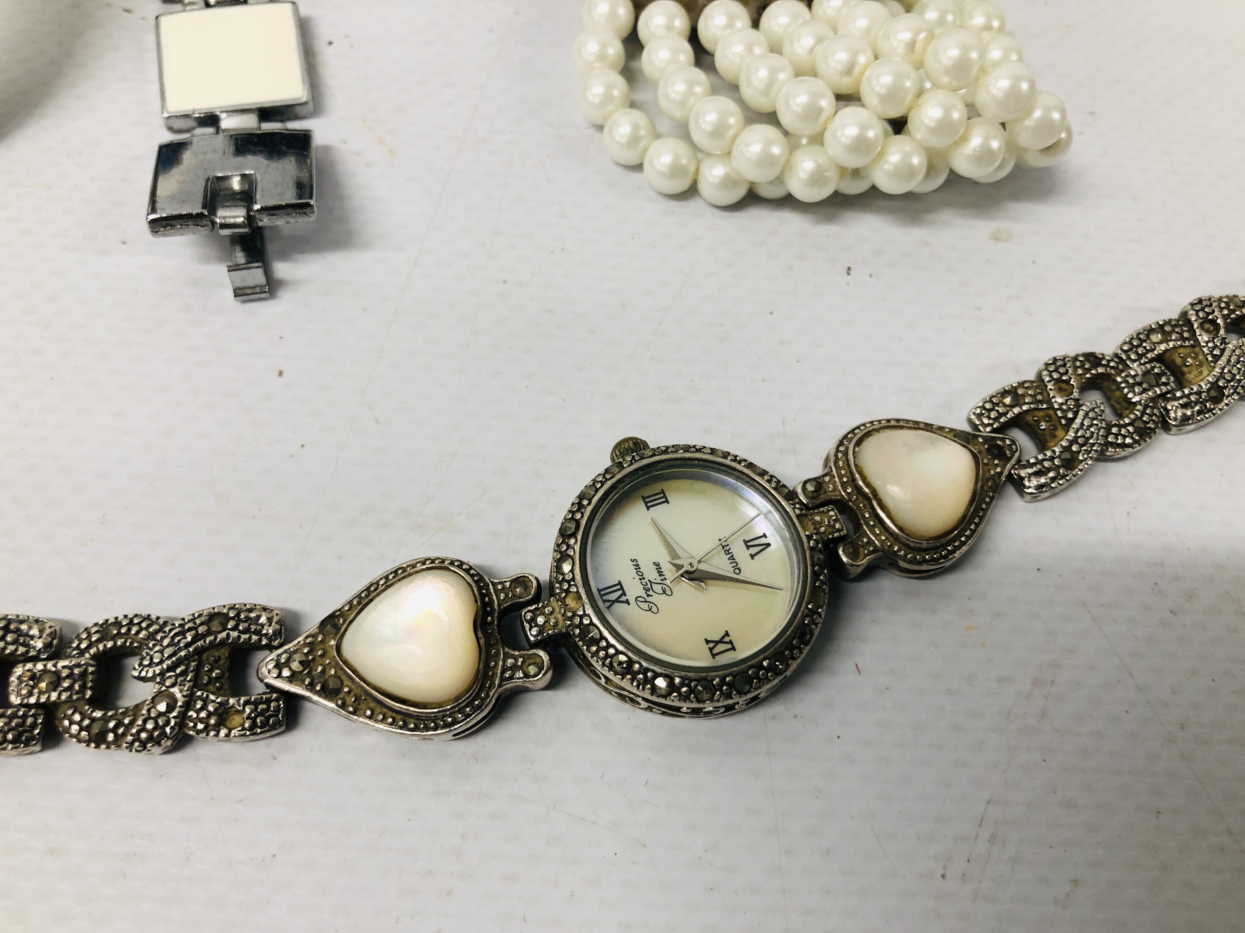 COLLECTION OF ASSORTED LADIES WRIST WATCHES TO INCLUDE DESIGNER BRANDED - Image 2 of 14