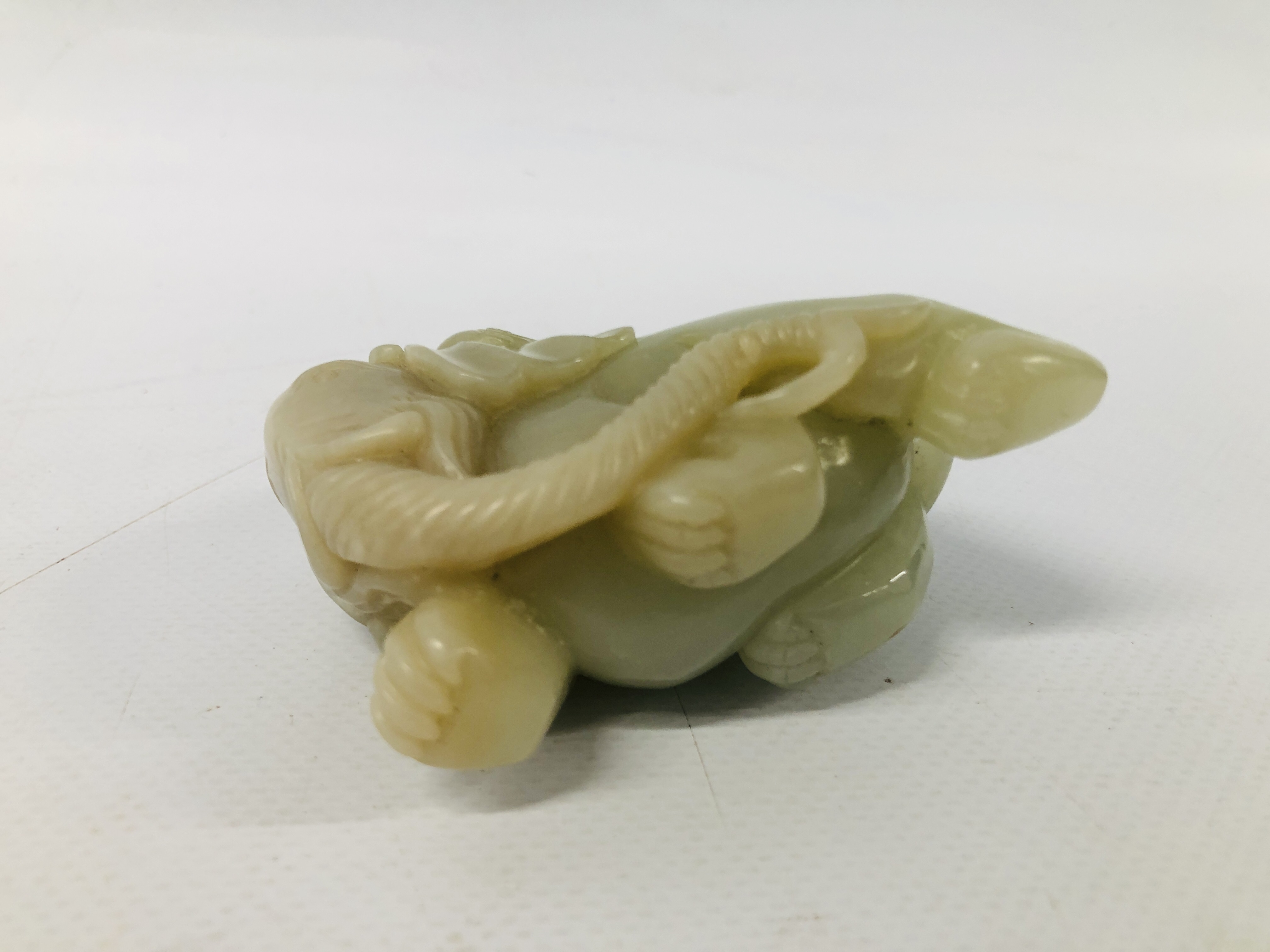WELL CARVED CHINESE PALE CELADON JADE OF A MONKEY HOLDING A PEACH UPON THE BACK OF AN ELEPHANT, - Image 6 of 6