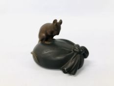 JAPANESE MULTI PATINATED BRONZE OF A MOUSE SEATED UPON A SACK, LONG SIGNATURE AND SEAL MARK TO BASE,