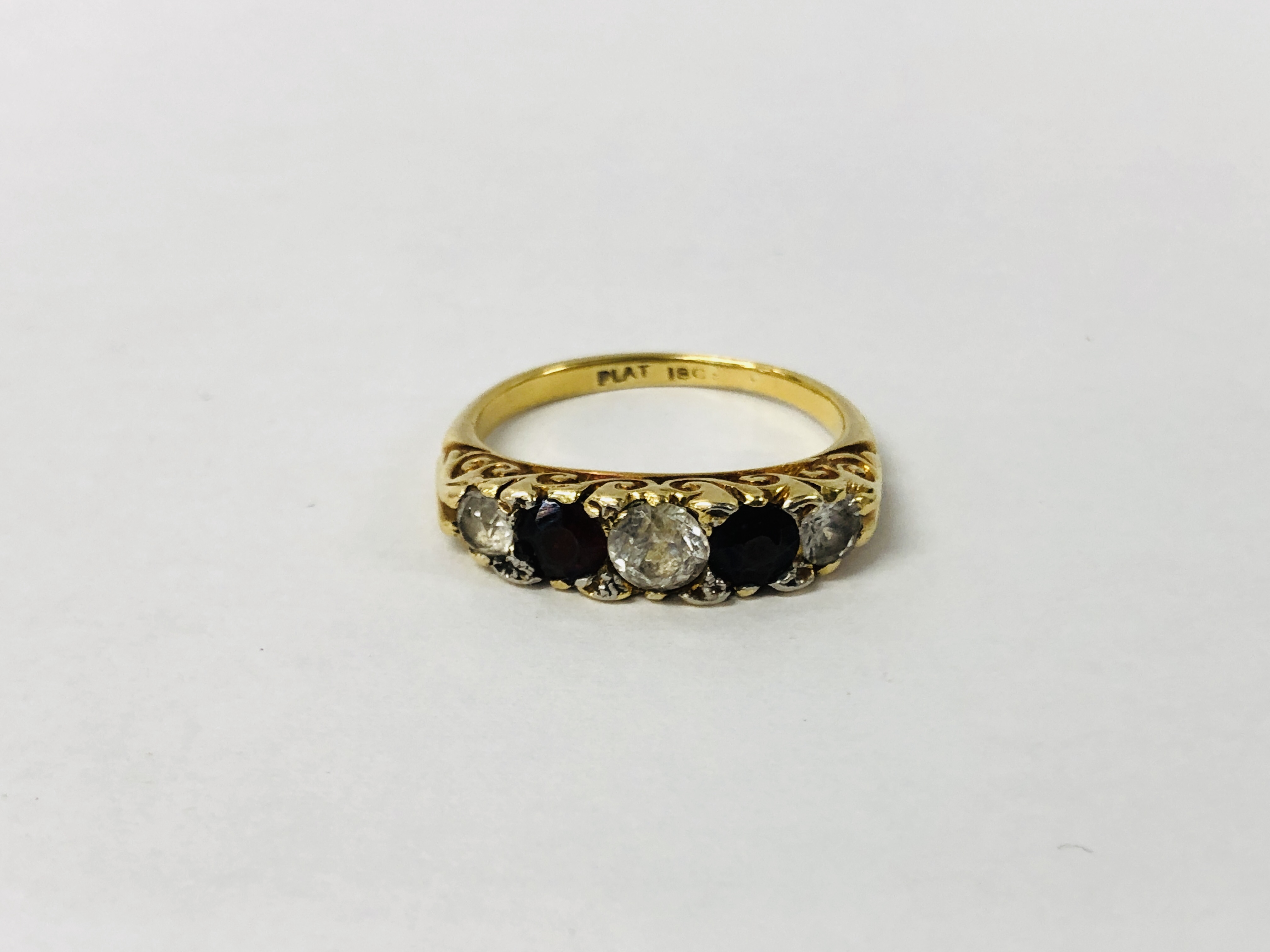 AN 18CT GOLD PLATINUM SET VICTORIAN STYLE RING SET WITH RED AND WHITE STONES. - Image 2 of 9