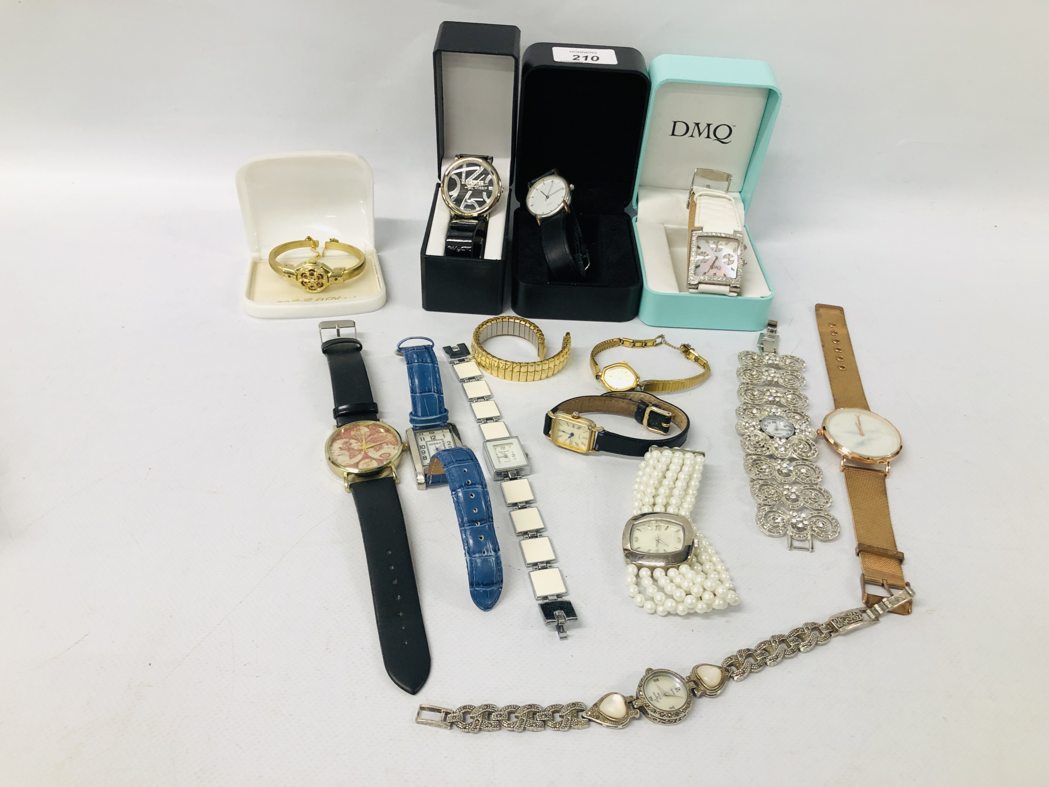 COLLECTION OF ASSORTED LADIES WRIST WATCHES TO INCLUDE DESIGNER BRANDED