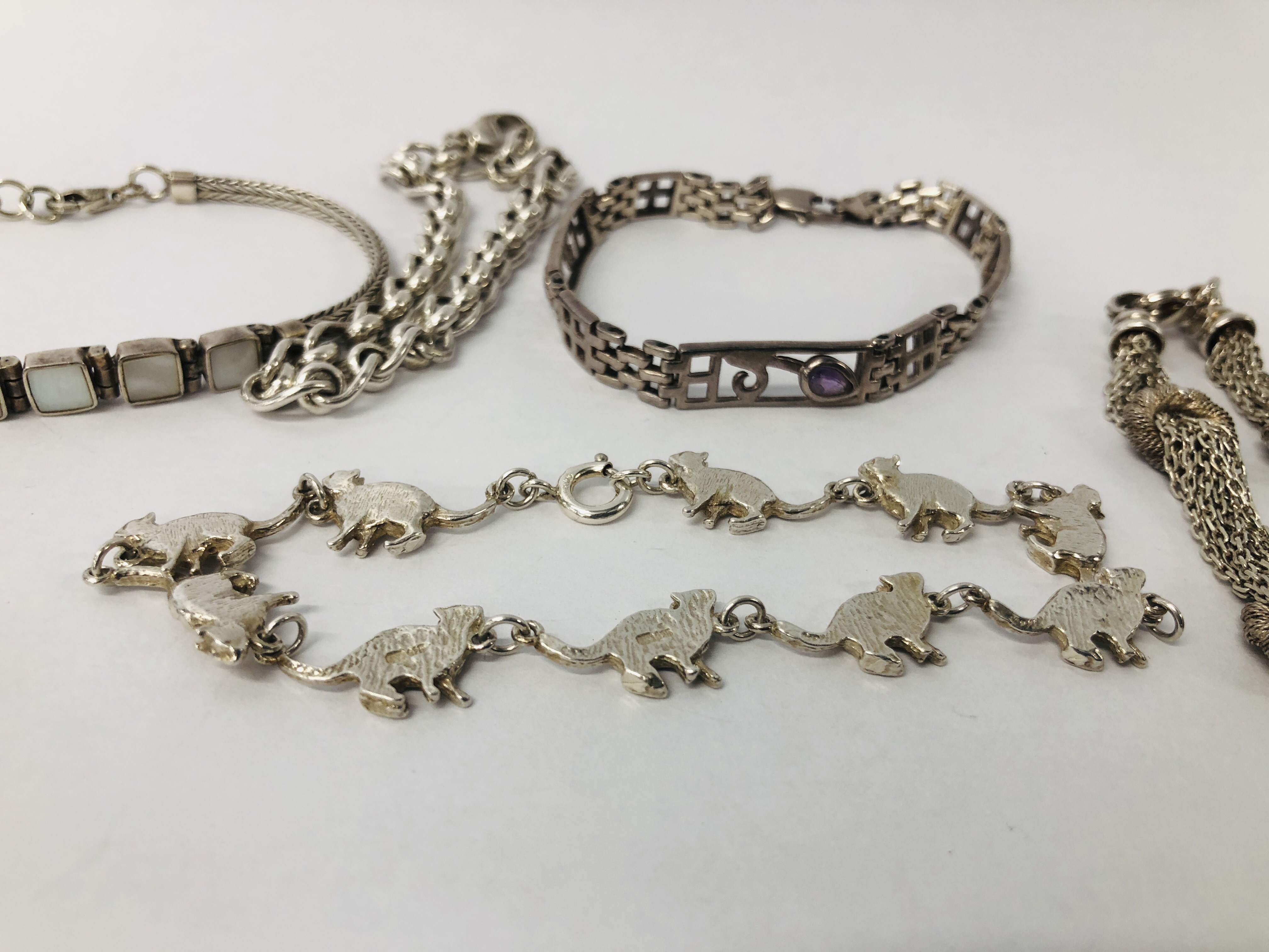 6 X ASSORTED DESIGNER SILVER BRACELETS TO INCLUDE ONE OF MULTIPLE CAT DESIGN. - Image 6 of 7