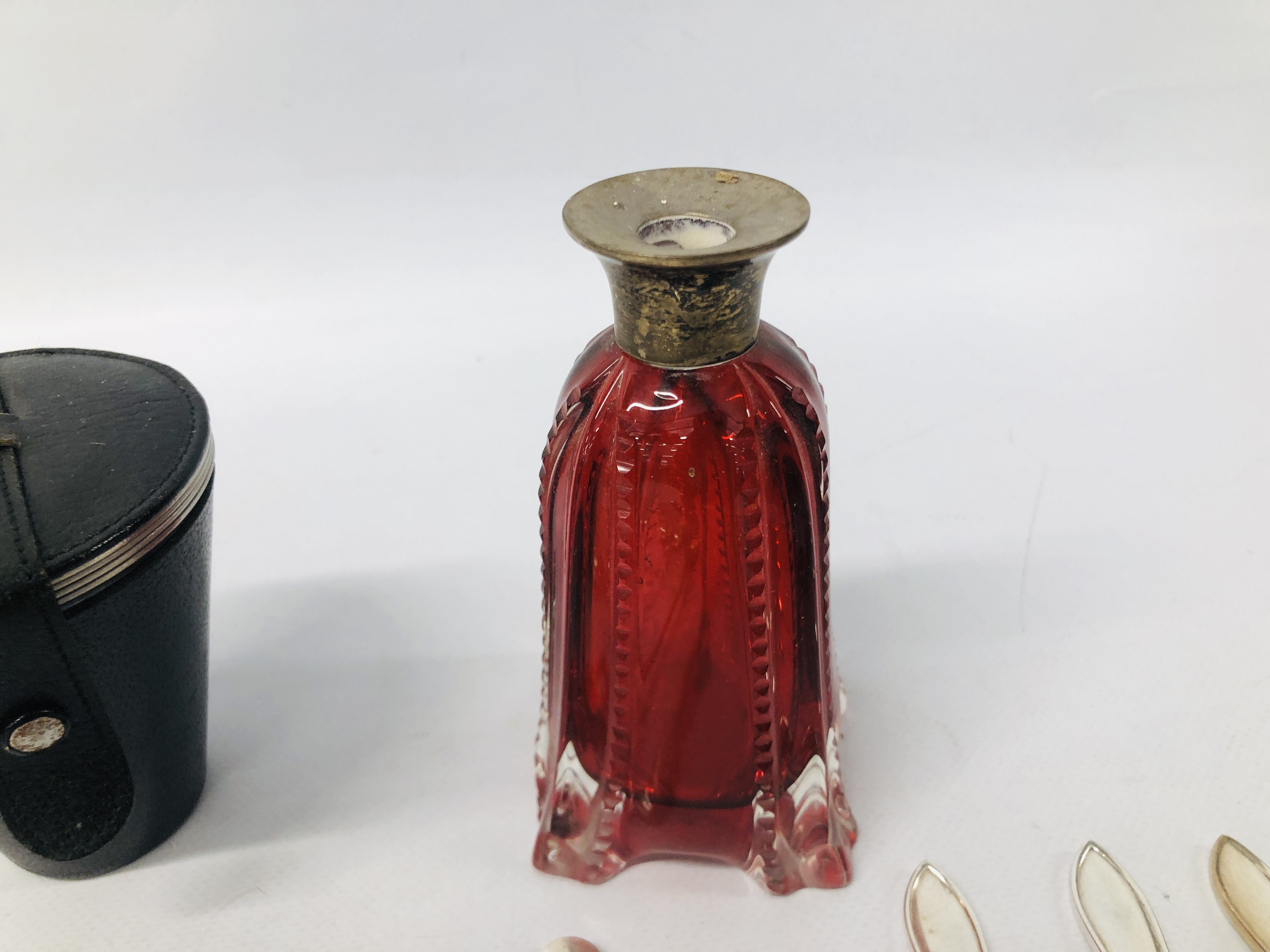 VINTAGE CRANBERRY SCENT BOTTLE WITH SILVER RIM (NO STOPPER), - Image 8 of 12