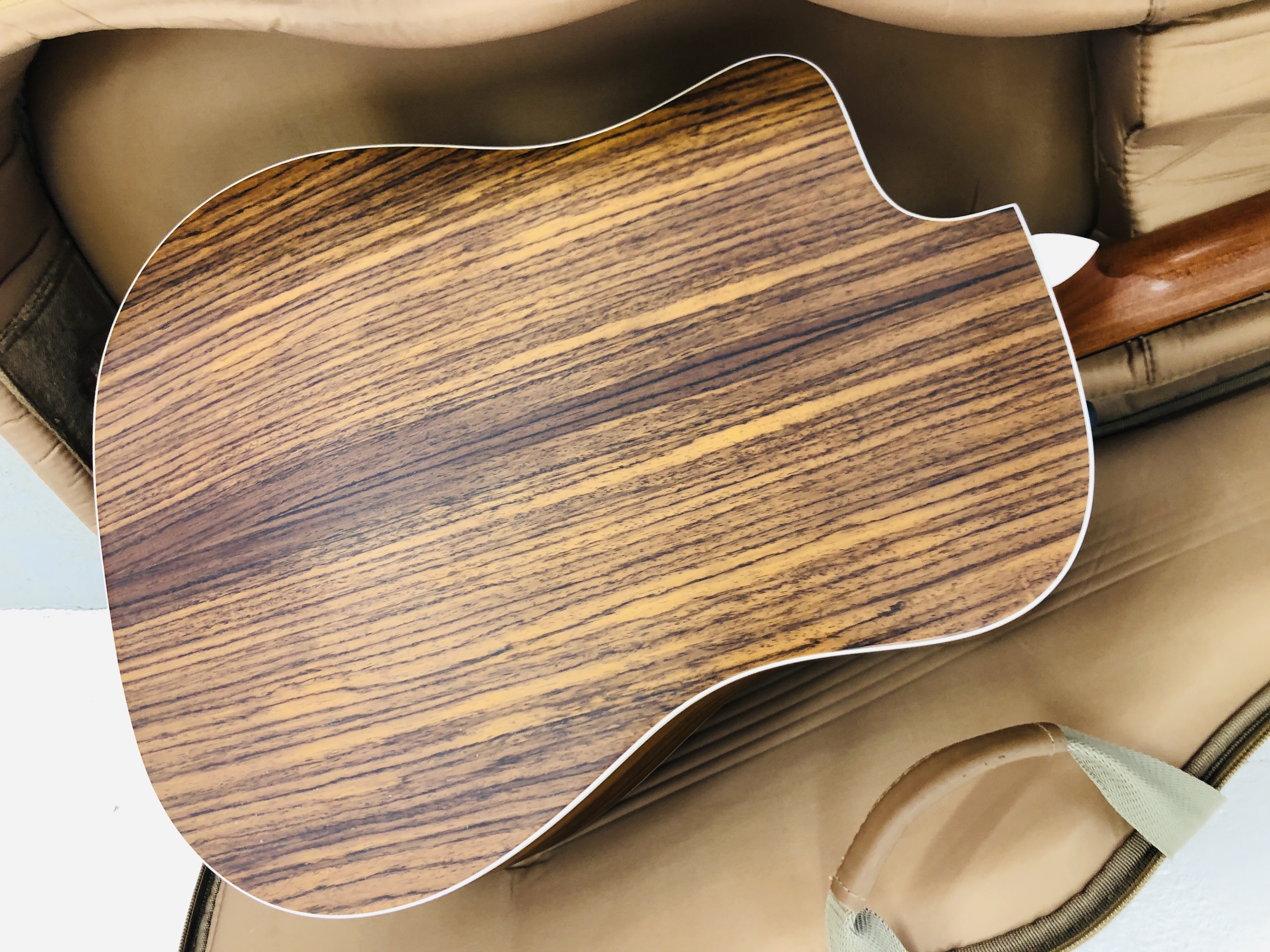 A TAYLOR ACOUSTIC GUITAR MODEL 210CE SERIAL No. - Image 11 of 13