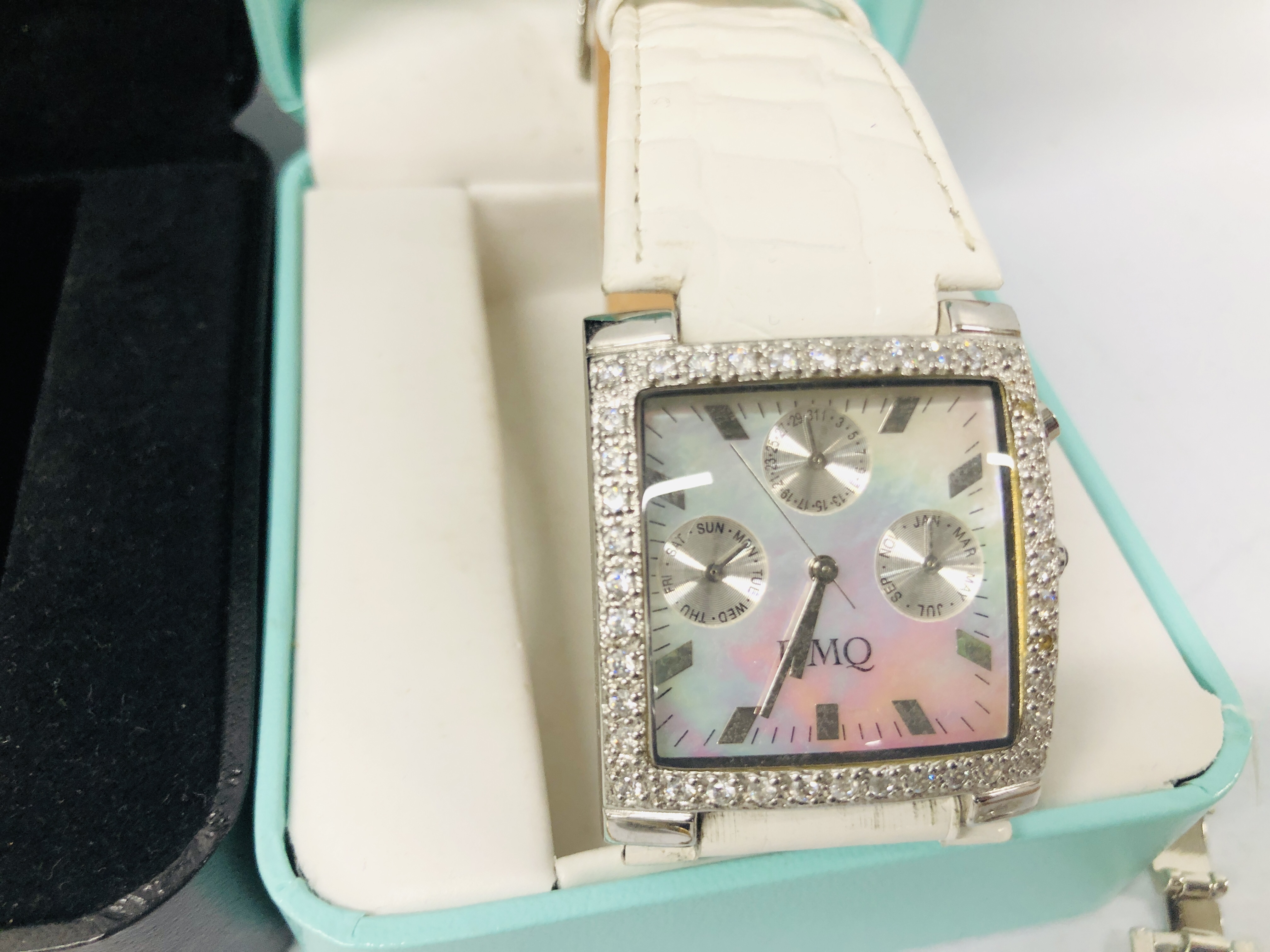 COLLECTION OF ASSORTED LADIES WRIST WATCHES TO INCLUDE DESIGNER BRANDED - Image 13 of 14
