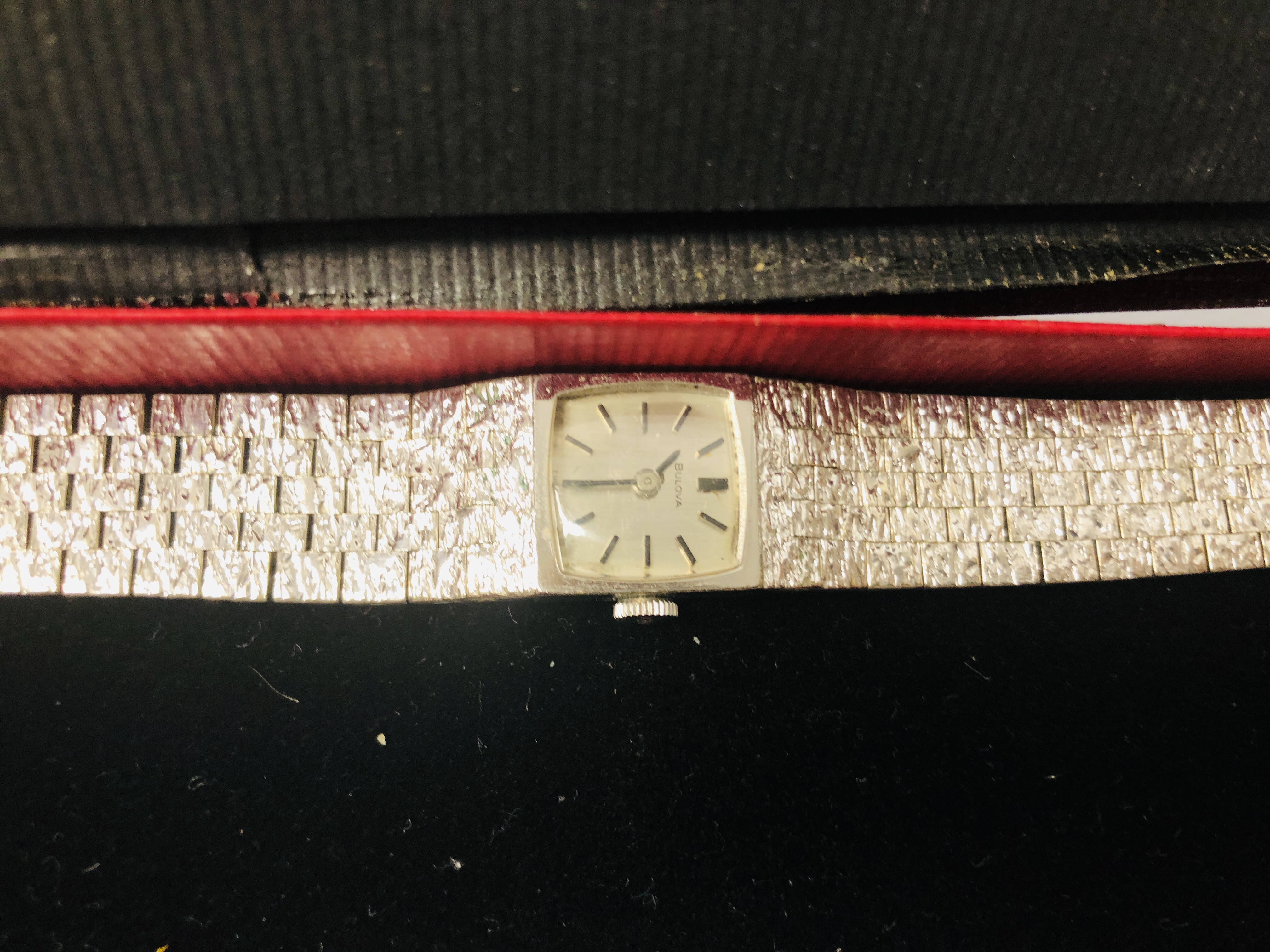 AN AMYTHST SET BROOCH, A SILVER CASED LADIES BRACELET WATCH, A LADIES DESIGNER QUARTZ WRIST WATCH, - Image 7 of 10