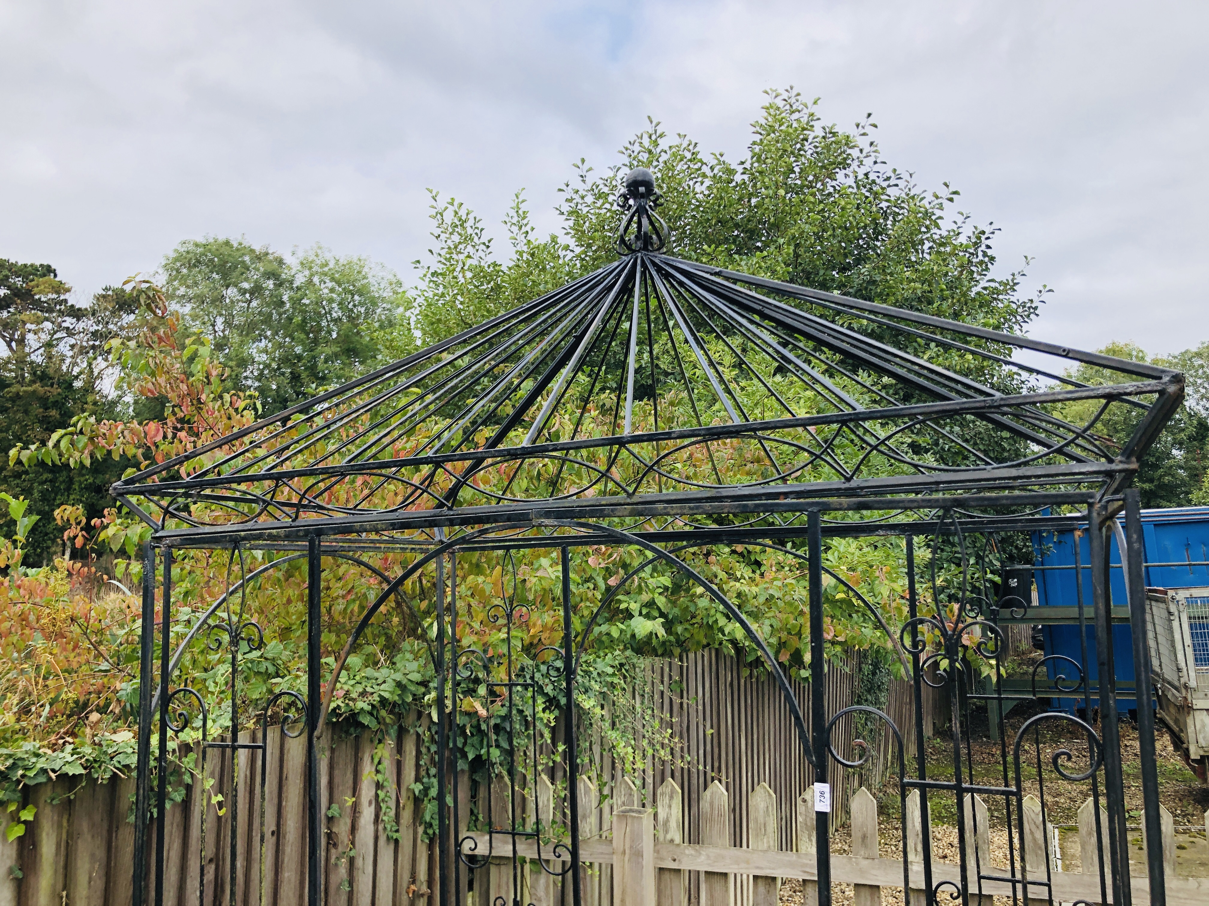 A METAL CRAFT GARDEN ARBOUR SEAT AND CANOPY - REQUIRES REPAIR. - Image 2 of 13