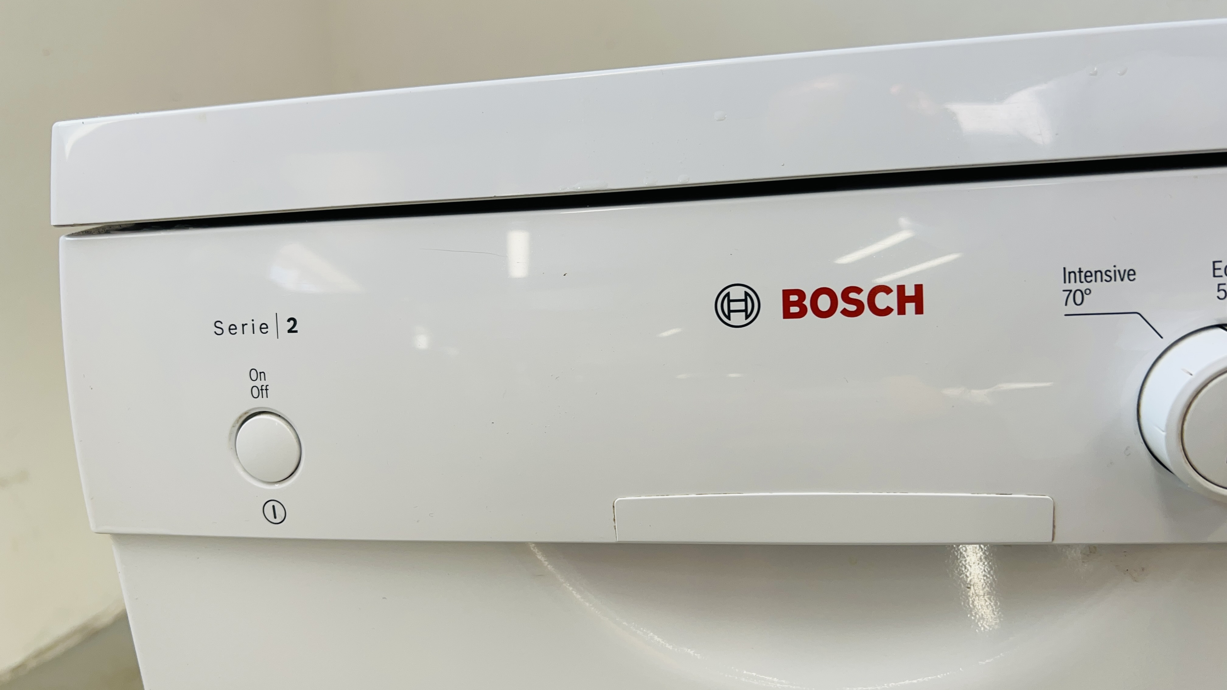 A BOSCH SERIE 2 SLIM LINE DISH WASHER - SOLD AS SEEN - Image 3 of 9