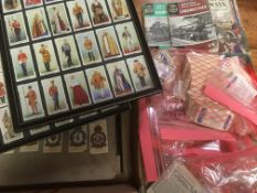 QUANTITY OF CIGARETTE AND TRADE CARDS, SOME IN FRAMES, BROOKE BOND, ETC.