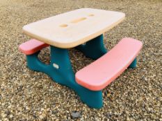 LITTLE TIKES KIDS PICNIC BENCH.