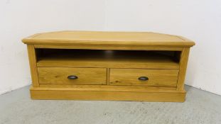 MODERN LIGHT OAK FINISH TWO DRAWER ENTERTAINMENT STAND WIDTH 128CM. DEPTH 47CM. HEIGHT 50CM.