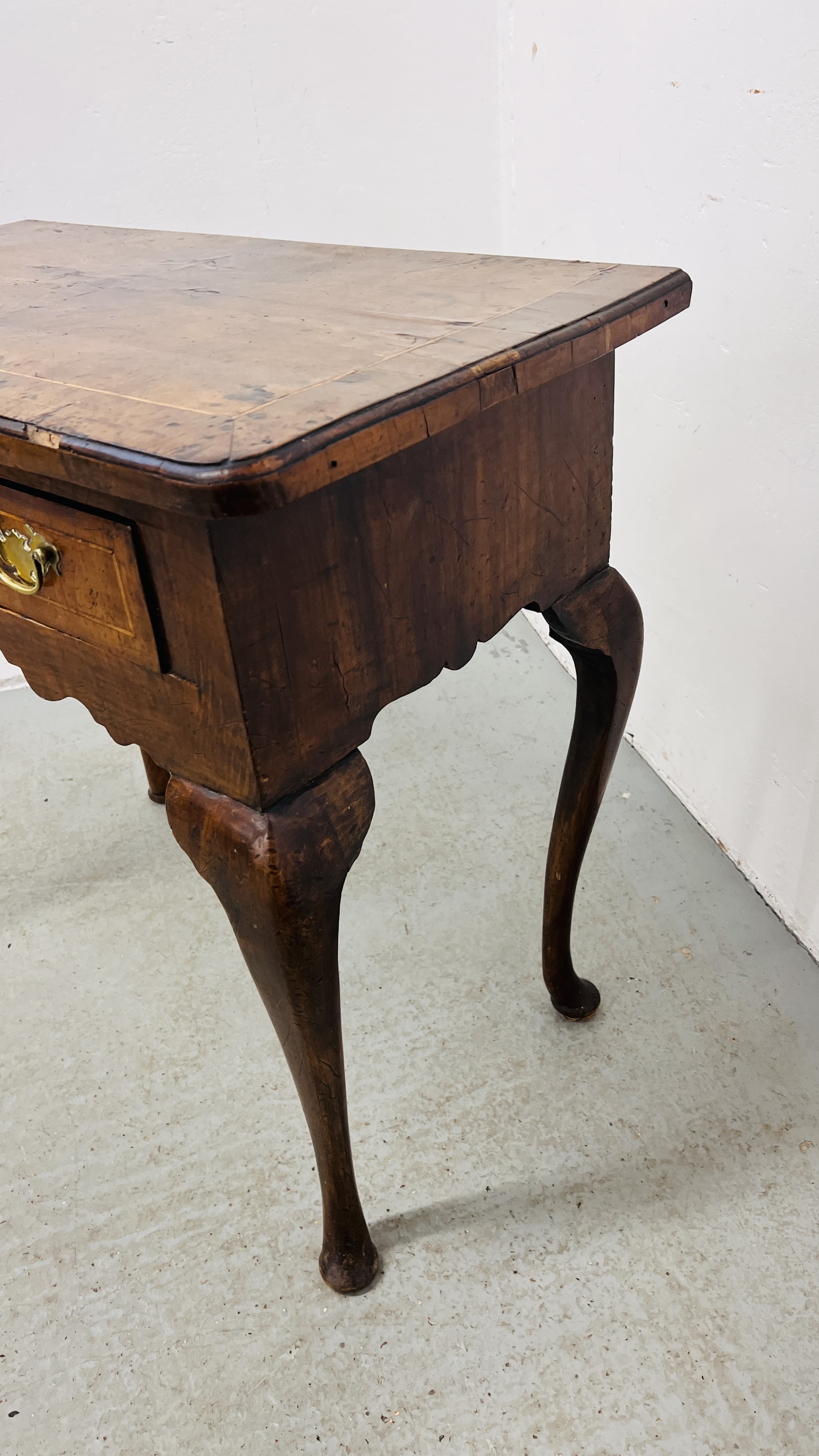 A GEORGE I WALNUT SINGLE DRAWER SIDE TABLE ON CABRIOLE LEGS, - Image 4 of 8