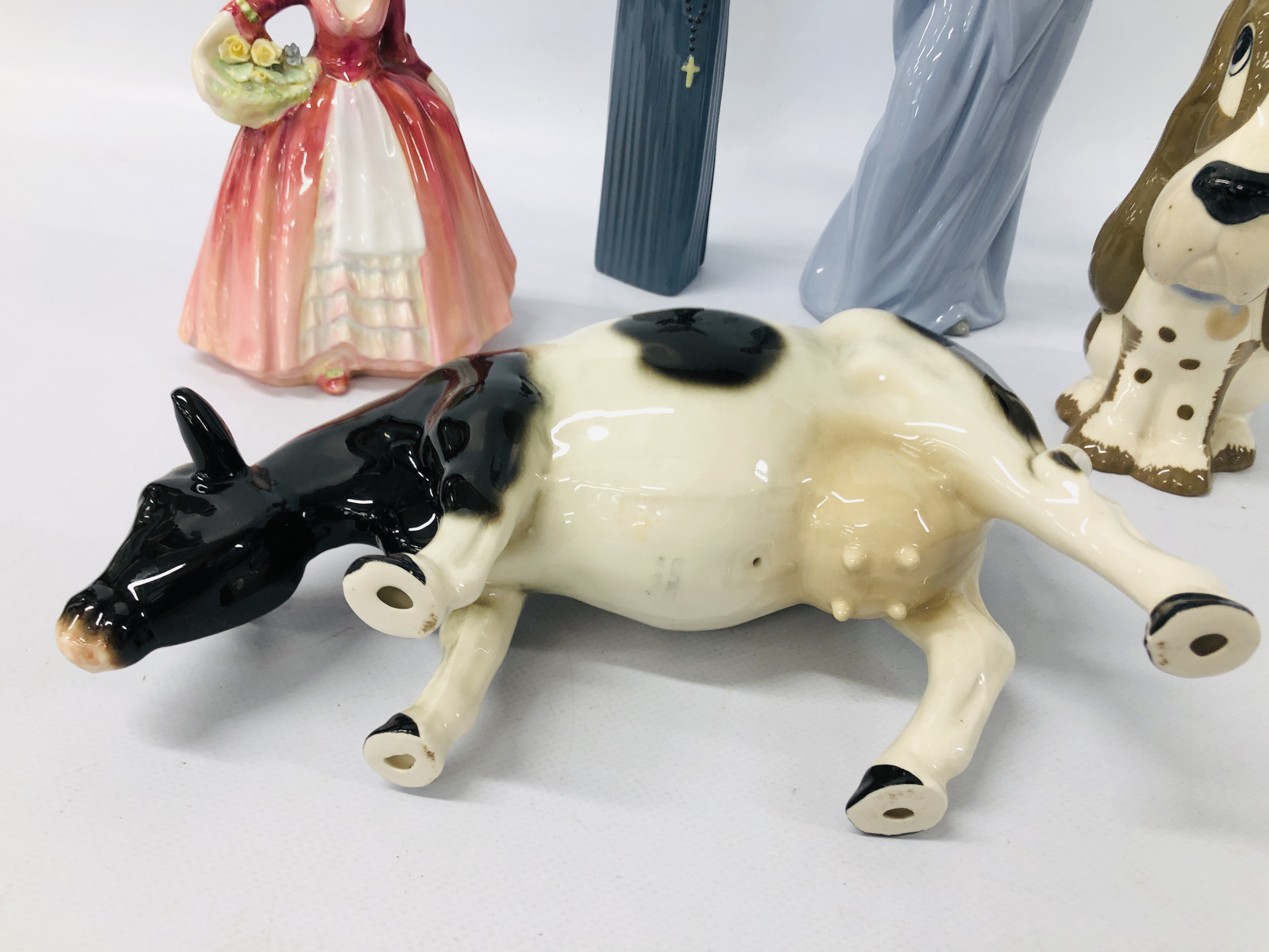 TWO LLADRO FIGURES, COW IN THE BESWICK STYLE, - Image 5 of 13