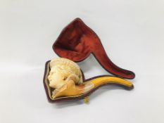 VINTAGE MEERSCHAUM PIPE DEPICTING AN ELEGANT LADYS BUST IN A STRAW HAT