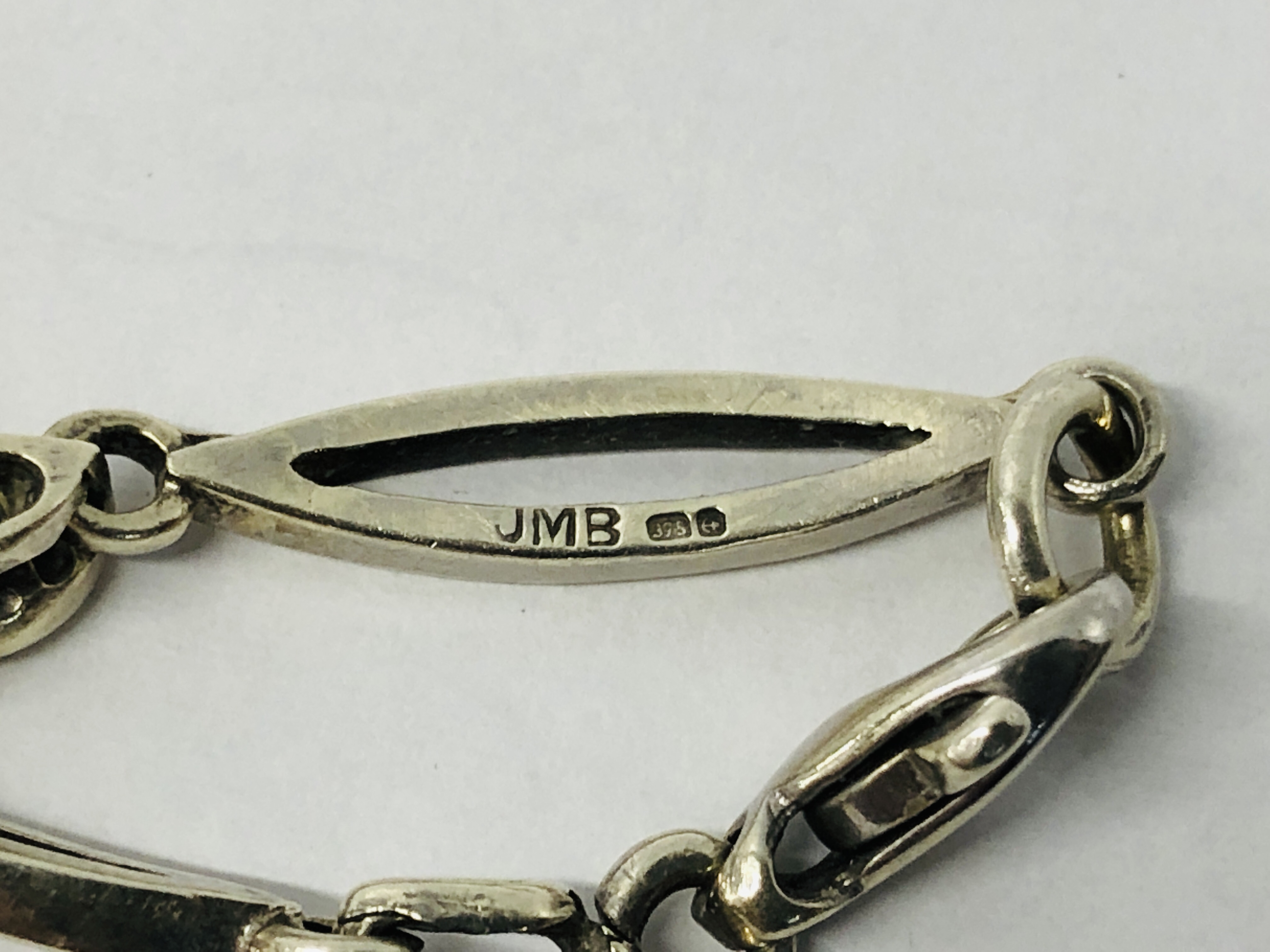 A DESIGNER BRACELET MARKED 375, - Image 5 of 8