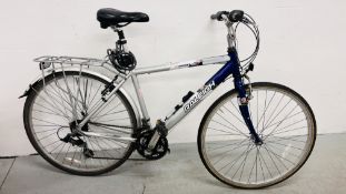A RALEIGH P3000 ALU GENTS 21 SPEED BICYCLE