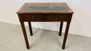 A REPRODUCTION MAHOGANY WRITING TABLE WITH TWO DRAWERS WIDTH 75CM.