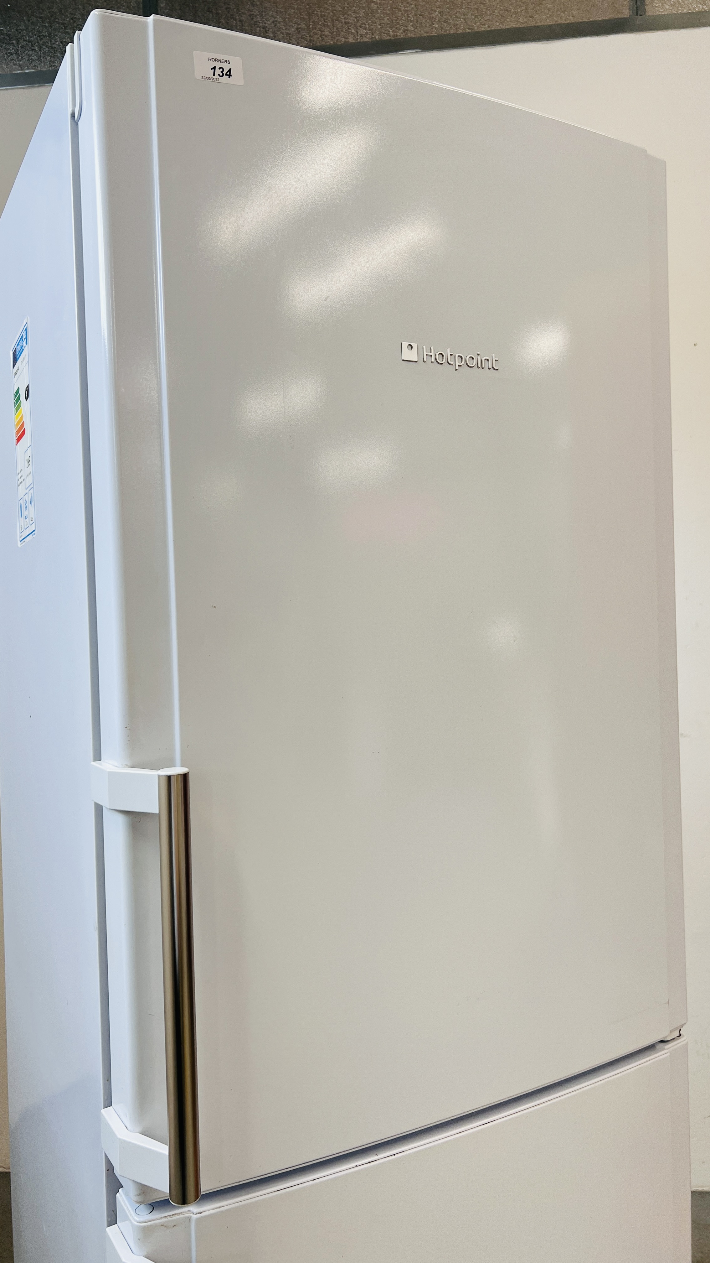 A HOTPOINT FRIDGE FREEZER WITH STAINLESS FINISH HANDLES - SOLD AS SEEN - Image 2 of 10