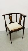A MAHOGANY CORNER CHAIR WITH DECORATIVE INLAY TO SPLATS