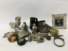 A COLLECTION OF WHITE METAL AND OTHER MINATURES TO INCLUDE COCKERELL, TWO CHICKS, BRASS BEAR,