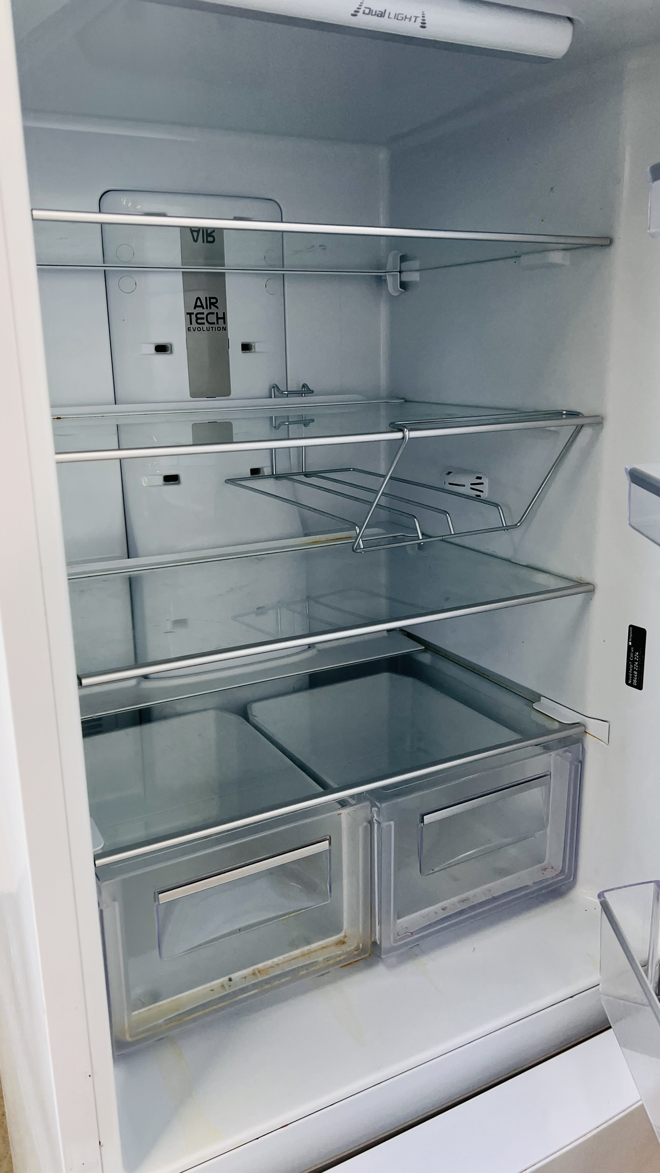 A HOTPOINT FRIDGE FREEZER WITH STAINLESS FINISH HANDLES - SOLD AS SEEN - Image 8 of 10