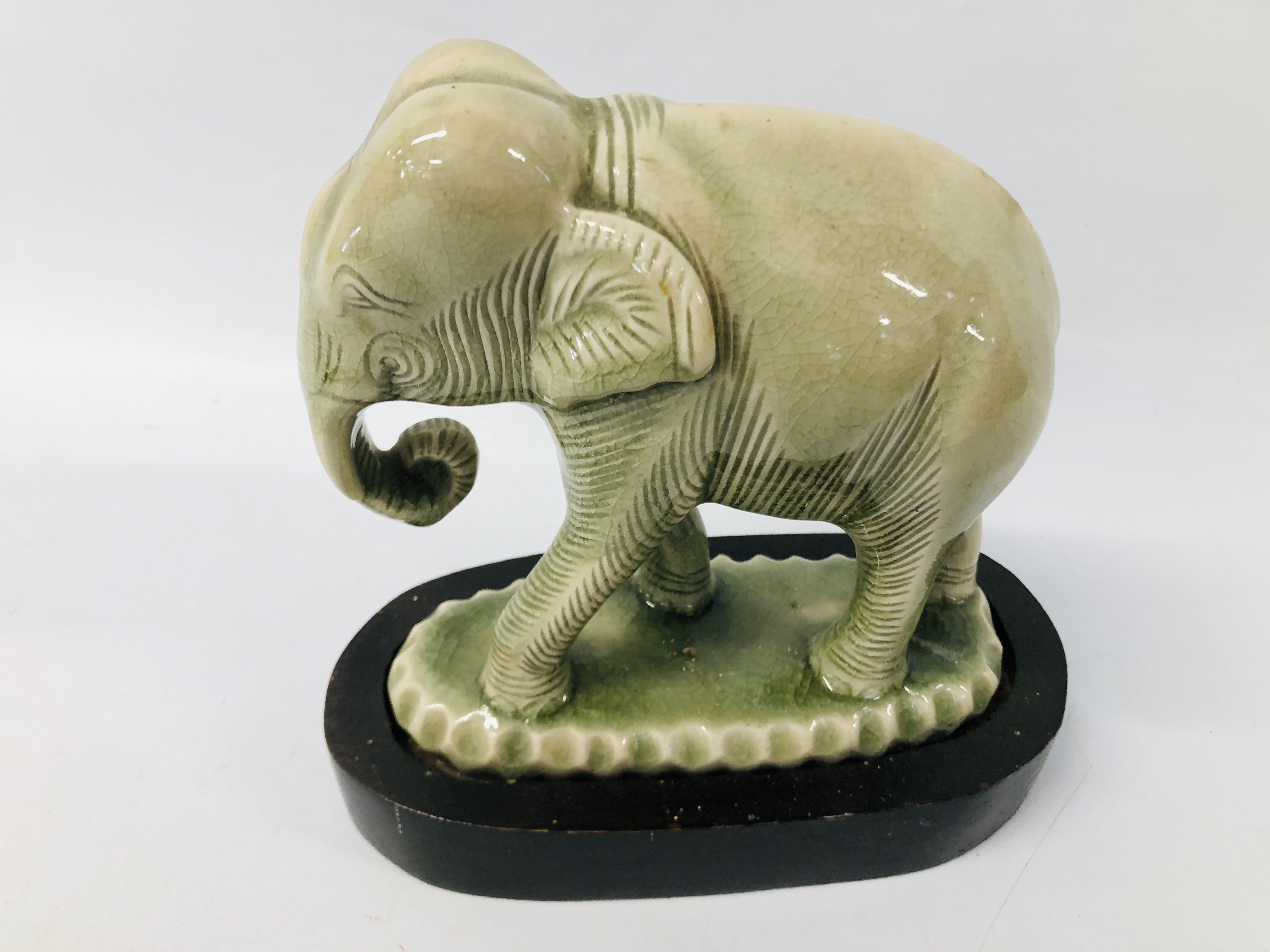 COLLECTION OF ORIENTAL AND STUDIO CERAMICS TO INCLUDE A GLAZED ELEPHANT, - Image 15 of 15