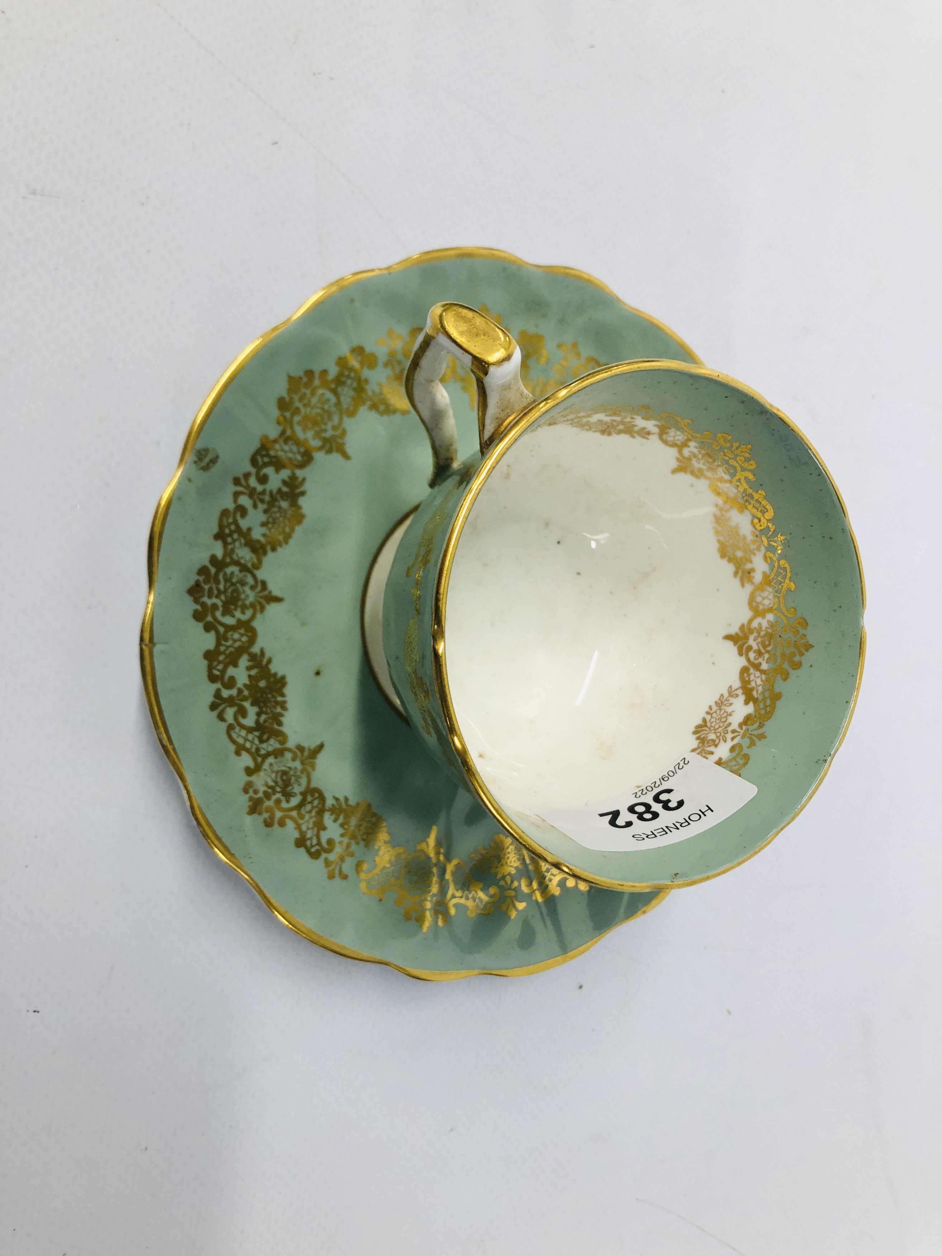 TWO AYNSLEY CUPS AND SAUCERS ONE IN THE ORCHARD DESIGN ALONG WITH AN AYNSLEY ORCHARD GOLD PIN DISH - Image 6 of 11