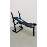 A YORK FITNESS 6605 WEIGHT BENCH