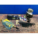 A CASED SET OF READY MADE FISHING RIGS, TWO LANDING NETS, TWO BART SLINGSHOTS INCLUDING GARDNER,