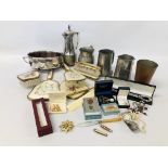 A BOX OF COLLECTIBLES TO INCLUDE COSTUME JEWELLERY, GOLD TONE BRACELET, BROACHES, WATCHES, EARRINGS,