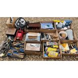 AN EXTENSIVE GROUP OF SHED SUNDRIES TO INCLUDE TROLLEY JACK, PUNCH CUTTING TOOLS,