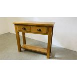 MODERN OAK FINISH WILTSHIRE COMPANY 2 DRAWER SIDE TABLE WITH SHELF BELOW - W 85CM. D 32CM. H 75CM.