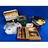 COLLECTION OF FISHING ACCESSORIES TO INCLUDE BOX OF FLOATS, VARIOUS HOOKS, BOILIE ROLLER ETC.