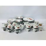 COLLECTION OF ROYAL WORCESTER "EVESHAM VALE" TEA AND DINNER WARE