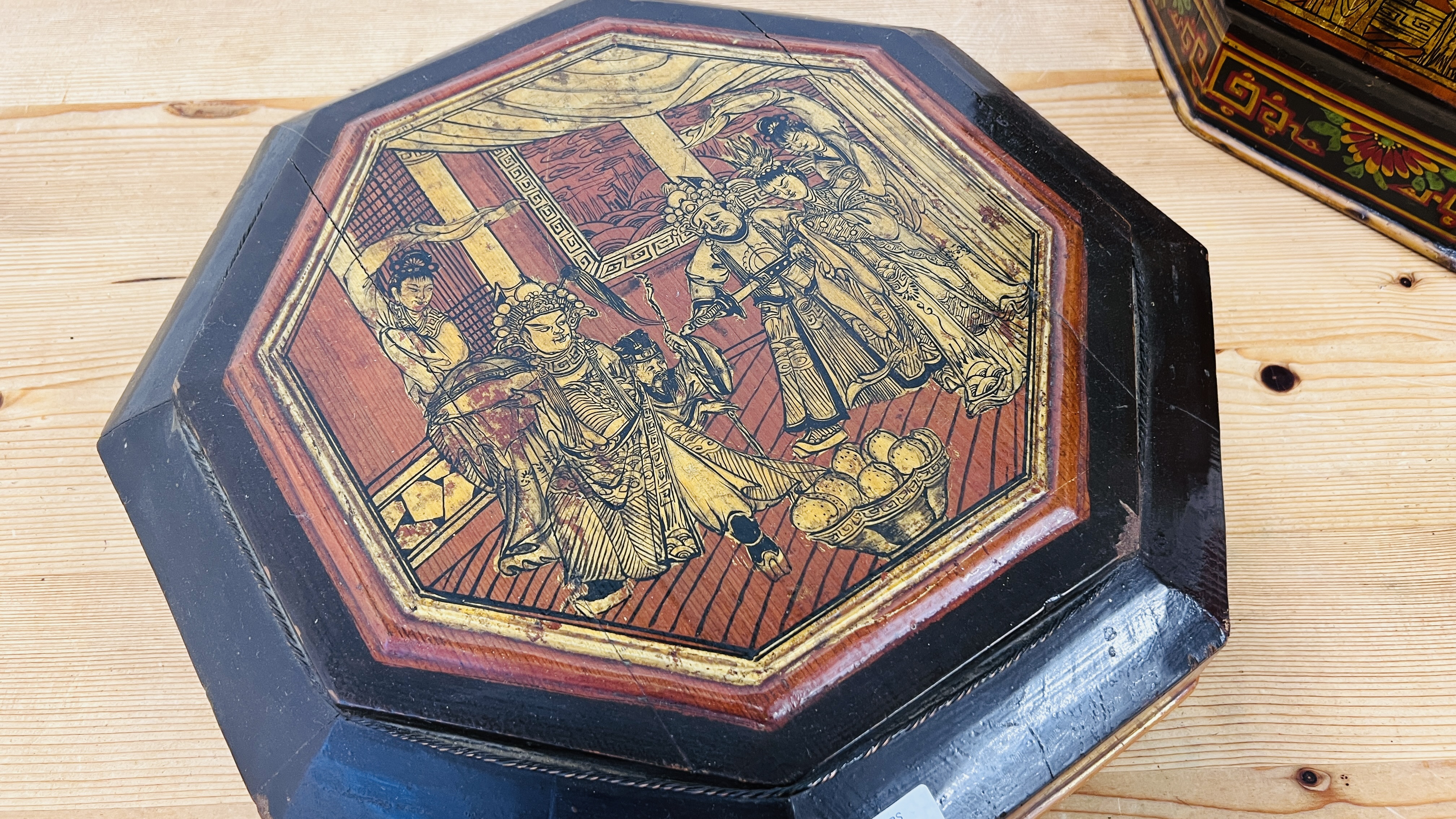 A HIGHLY DECORATIVE GILT DECORATED AND LACQUERED CHINESE WEDDING BASKET - HEIGHT 62CM. - Image 9 of 12