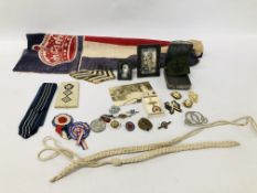 BOX OF ASSORTED MIXED MILITARIA TO INCLUDE PHOTOS,