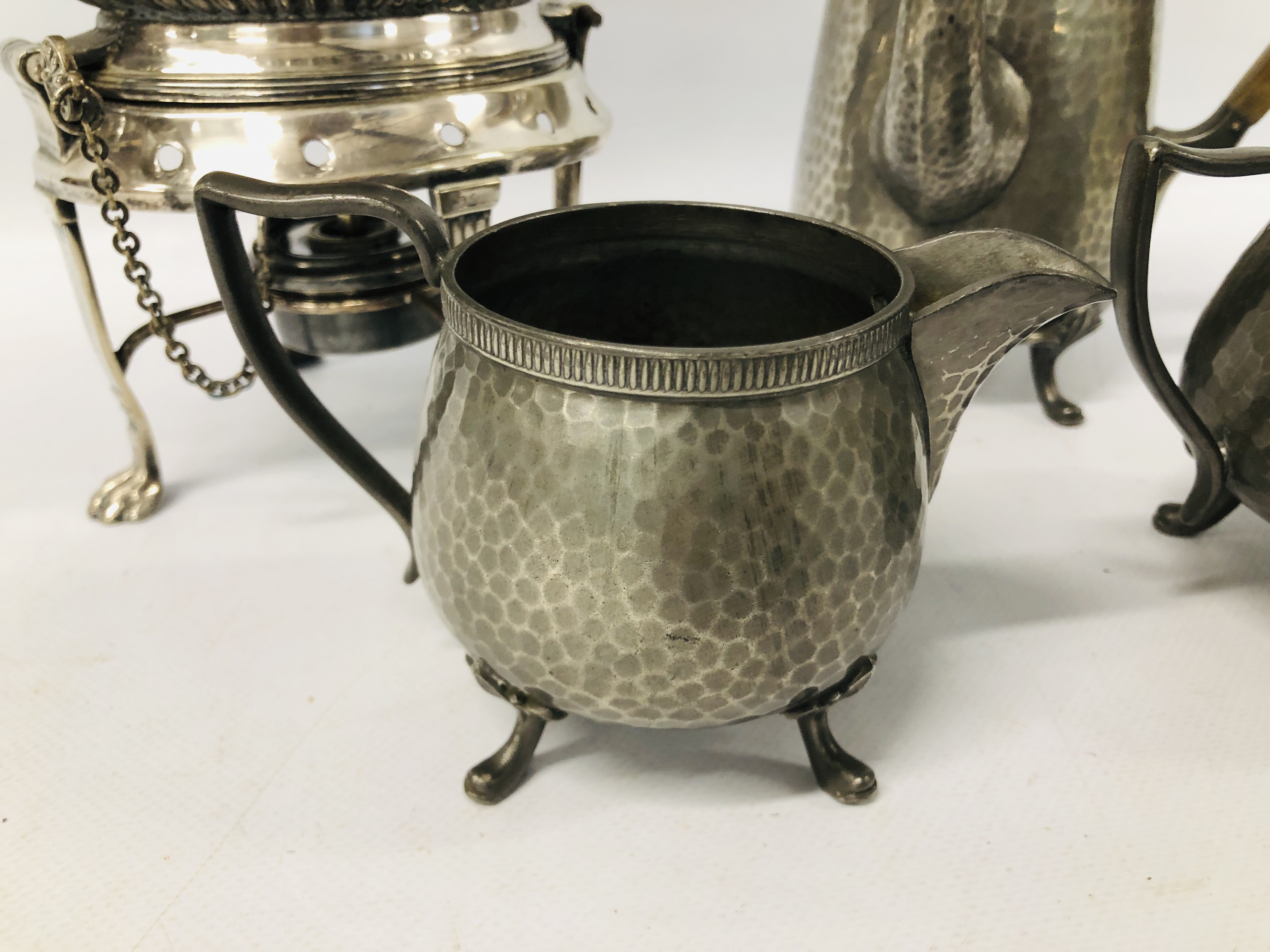 VINTAGE SILVER PLATED SPIRIT KETTLE ALONG WITH A VINTAGE 3 PIECE ARTS AND CRAFTS DON PEWTER TEASET - Image 2 of 6