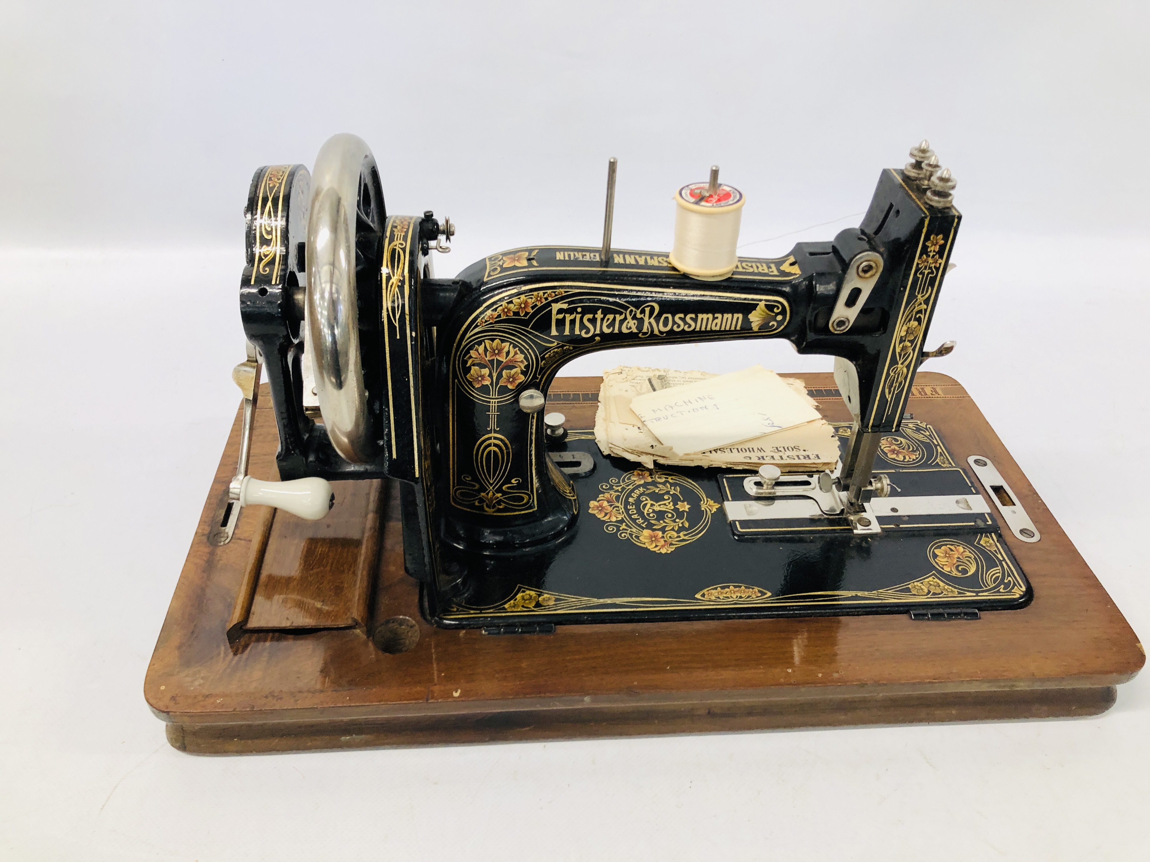 VINTAGE FRISTER & ROSSMANN SEWING MACHINE IN FITTED CASE - SOLD AS SEEN - Image 5 of 6