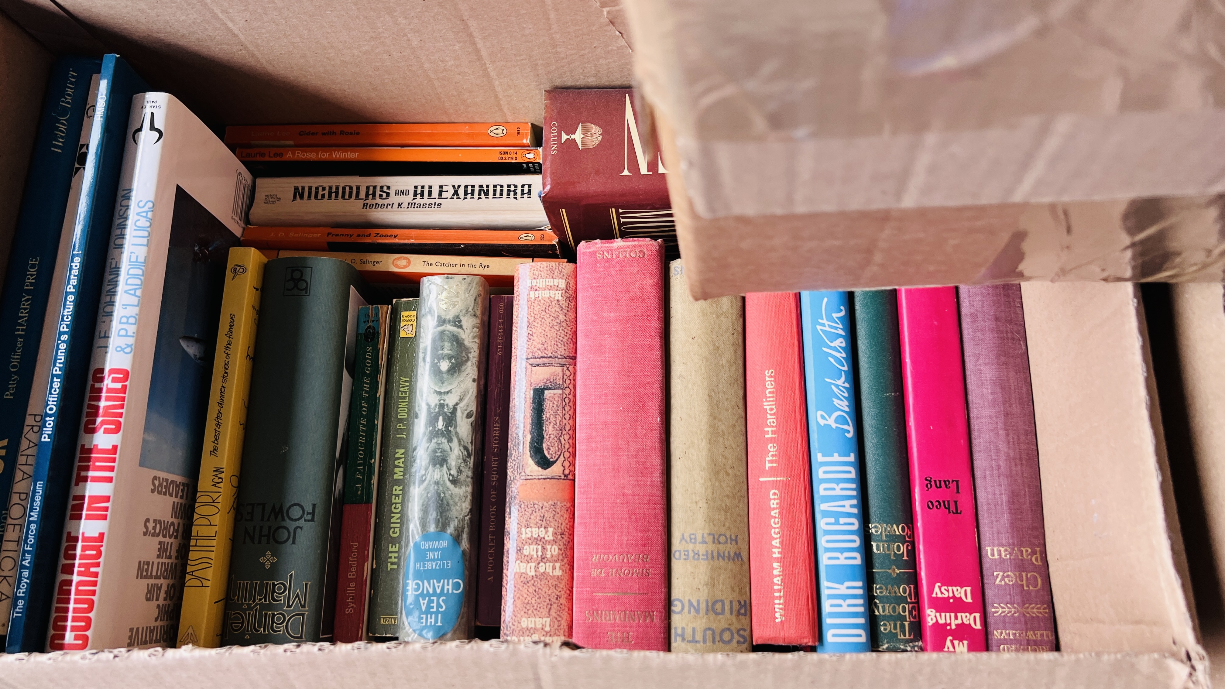 20 BOXES OF ASSORTED BOOKS - AS CLEARED TO INCLUDE NOVELS, REFERENCE, JAPANESE AND ORIENTAL BOOKS. - Image 17 of 21