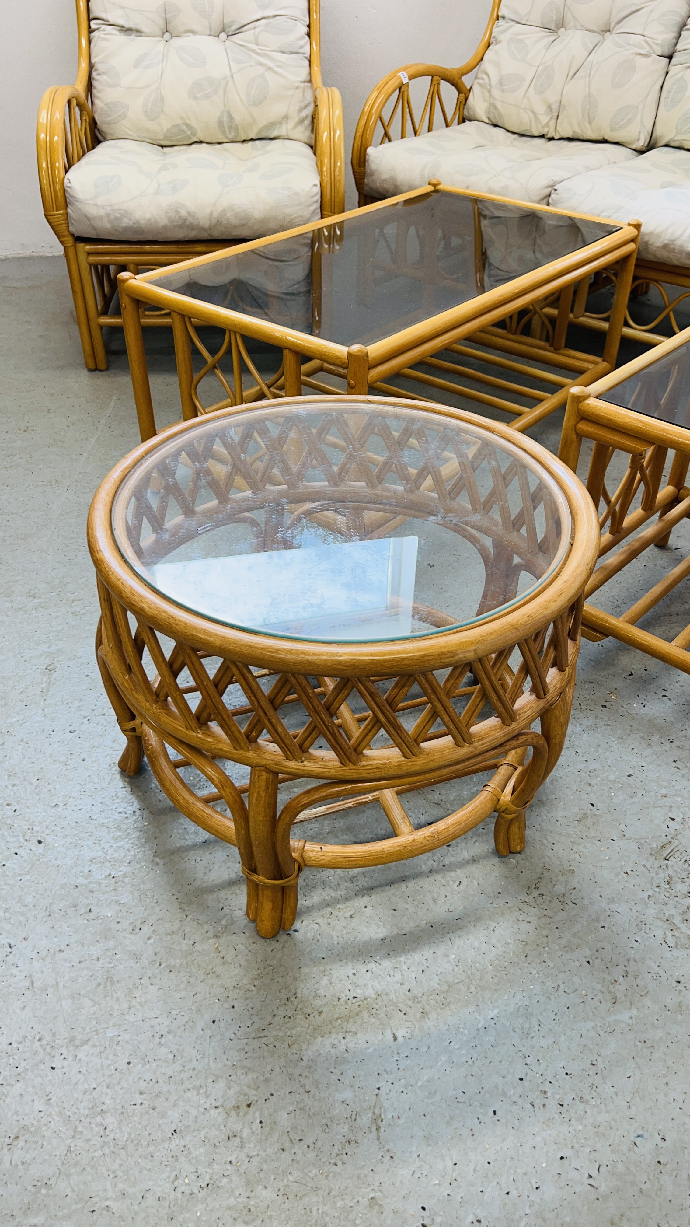 A SUITE OF CANE CONSERVATORY FURNITURE TO INCLUDE TWO CHAIRS, TWO SEATER SOFA, - Image 4 of 9