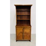 A C19TH MAHOGANY OPEN BOOKCASE WITH DOUBLE CUPBOARD BELOW, W 77CM.