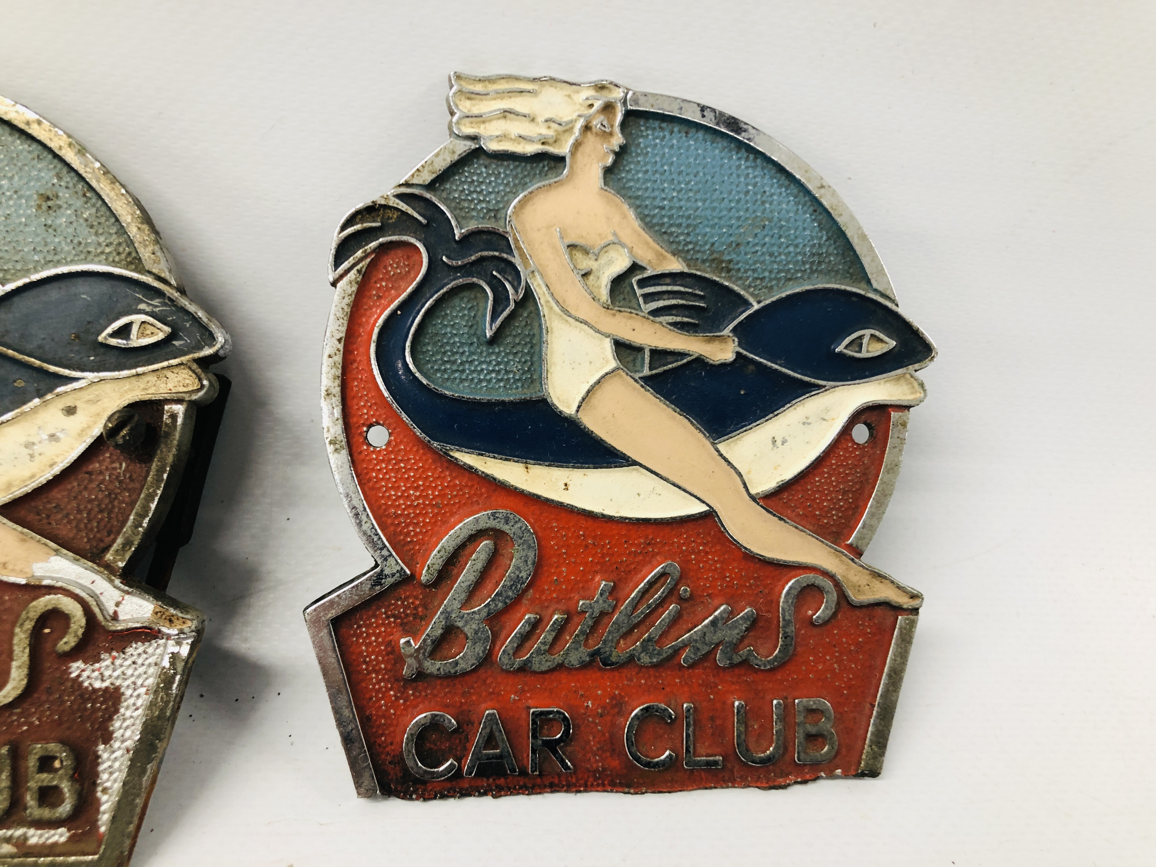 TWO VINTAGE BUTLINS CAR CLUB BADGES - Image 3 of 4