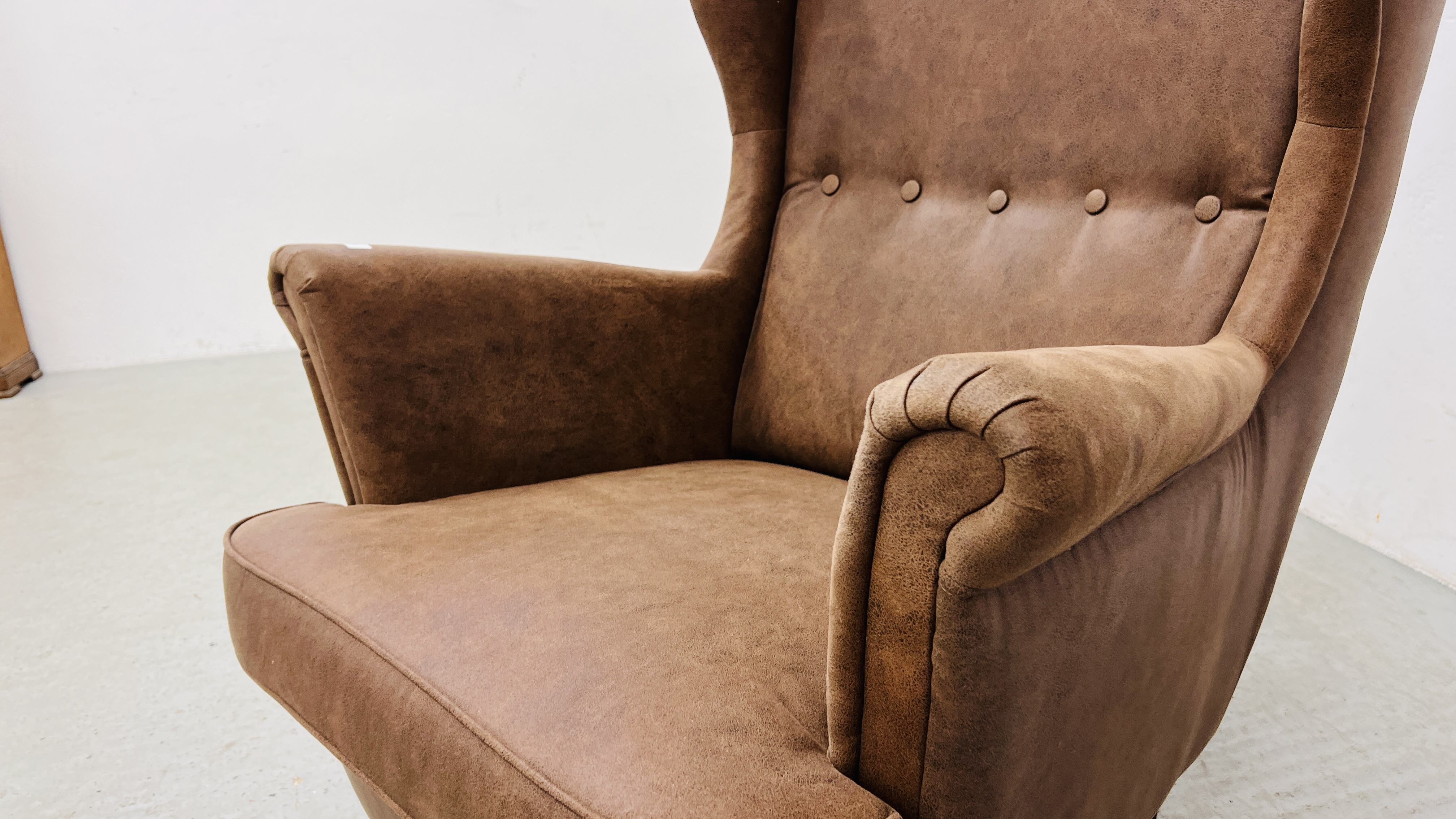 A MODEERN IKEA DESIGNER WINGED ARM CHAIR FAUX BROWN SUEDE UPHOLSTERTY - Image 3 of 7