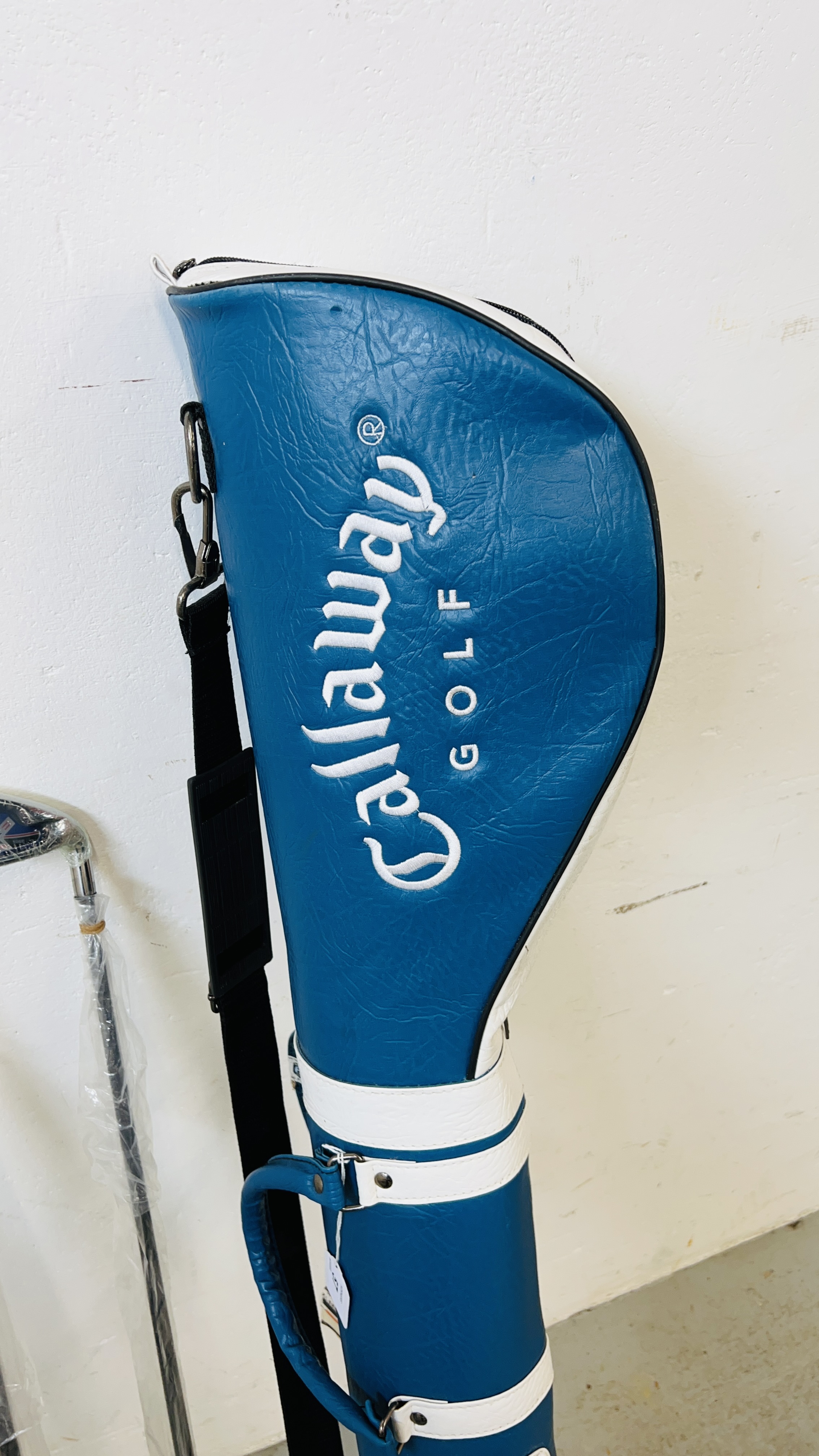 CALLAWAY GOLF BAG AND VARIOUS CLUBS. - Image 7 of 9