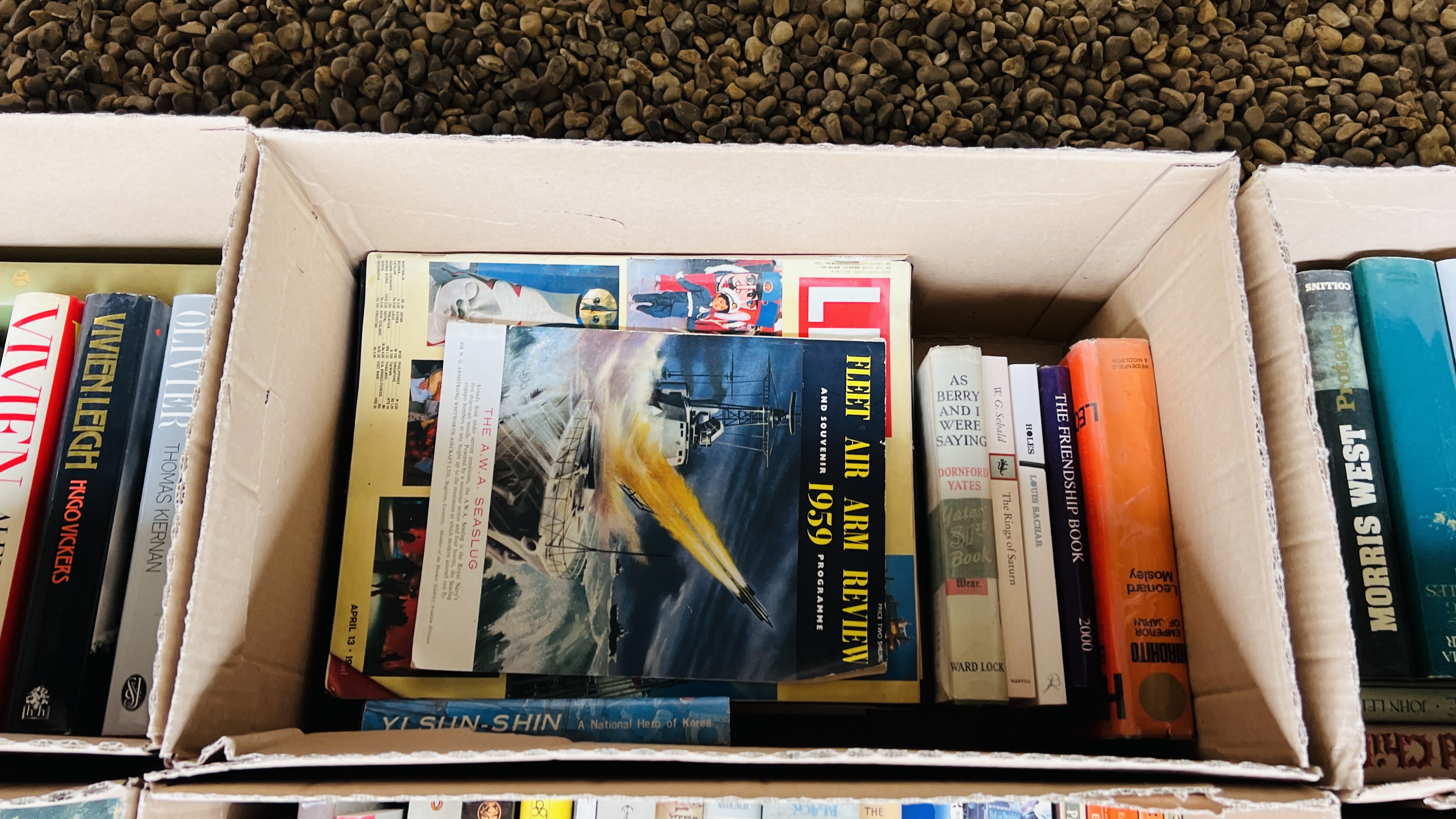 23 BOXES OF ASSORTED BOOKS - AS CLEARED TO INCLUDE NOVELS AND REFERENCE. - Image 13 of 24