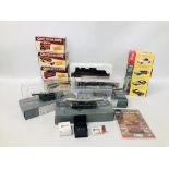 COLLECTION OF MODEL VEHICLES TO INCLUDE BOXED GREAT BRITISH BUSES, 2 MODEL MOUNTED TRANS,