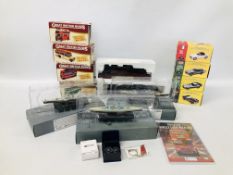 COLLECTION OF MODEL VEHICLES TO INCLUDE BOXED GREAT BRITISH BUSES, 2 MODEL MOUNTED TRANS,