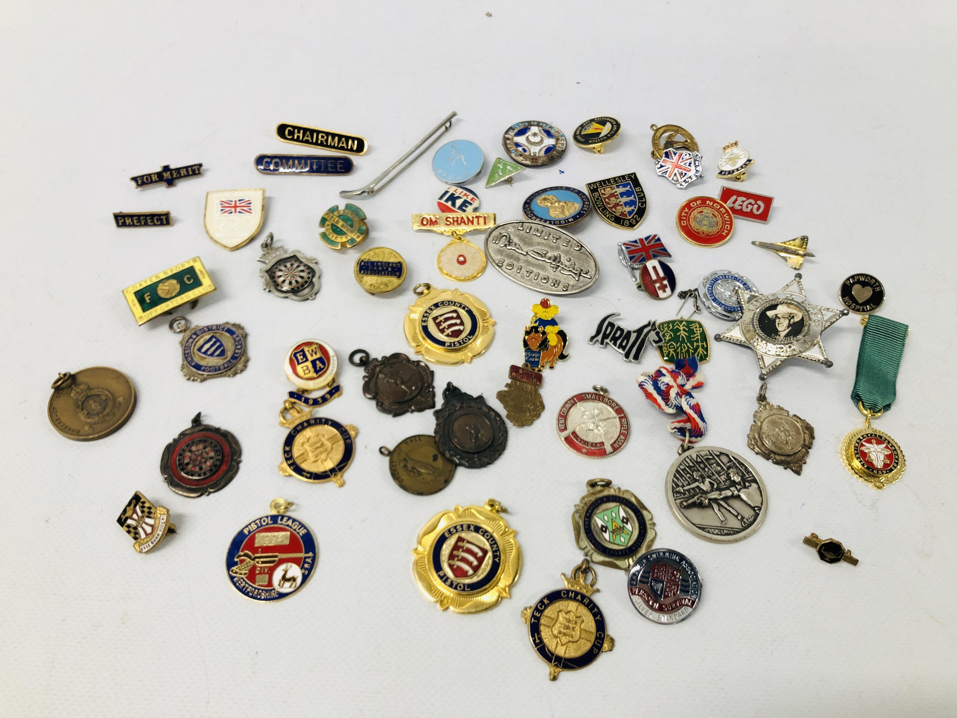 COLLECTION OF BADGES TO INCLUDE ENAMELLED SPORTING AND SILVER, ETC.