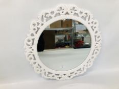 A MODERN DESIGNER WHITE FINISH CIRCULAR WALL MIRROR WITH DECORATIVE FRET WORK DETAIL - DIAMETER