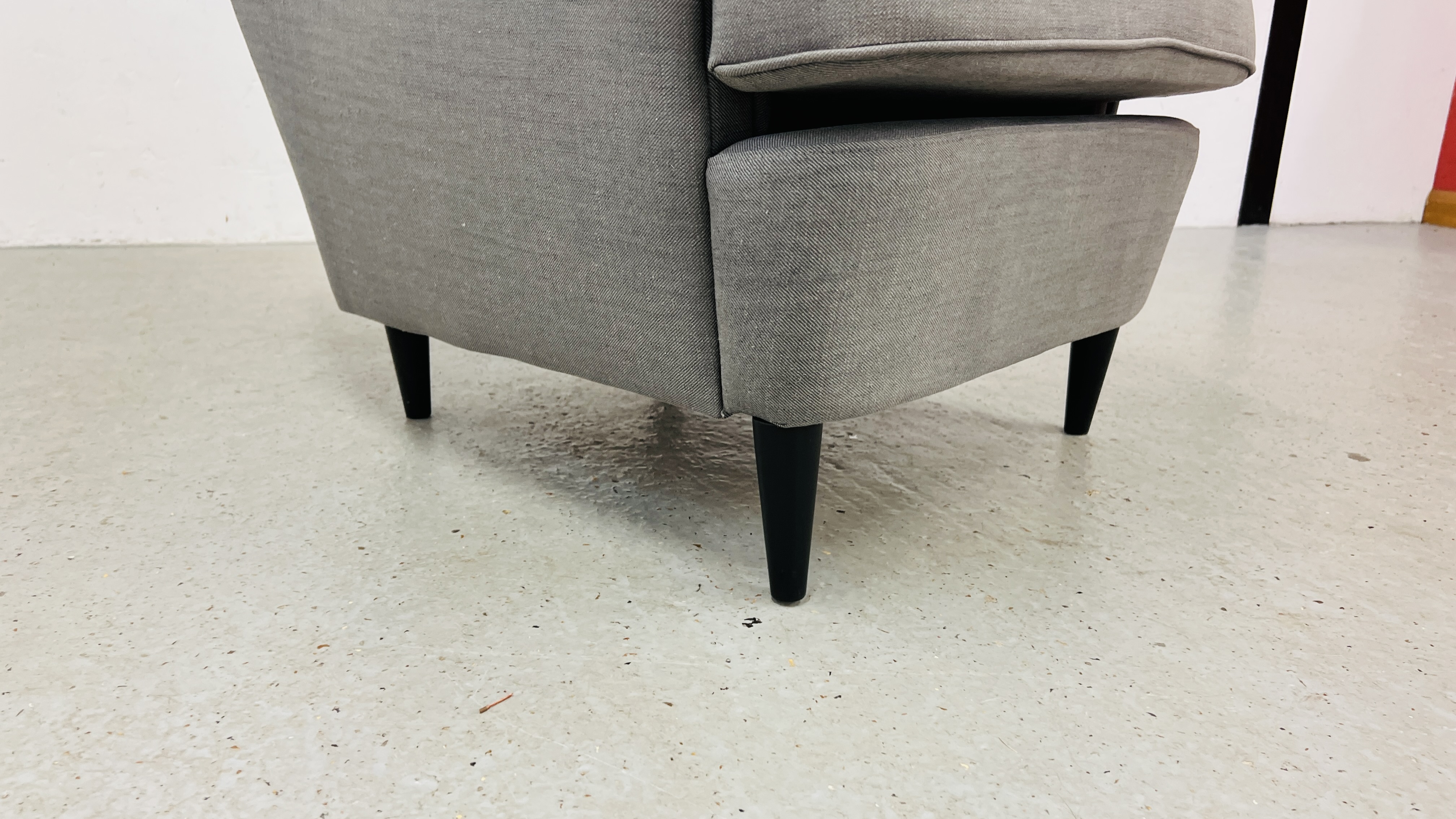 A MODERN IKEA DESIGNER WINGED ARM CHAIR GREY UPHOLSTERED. - Image 4 of 5